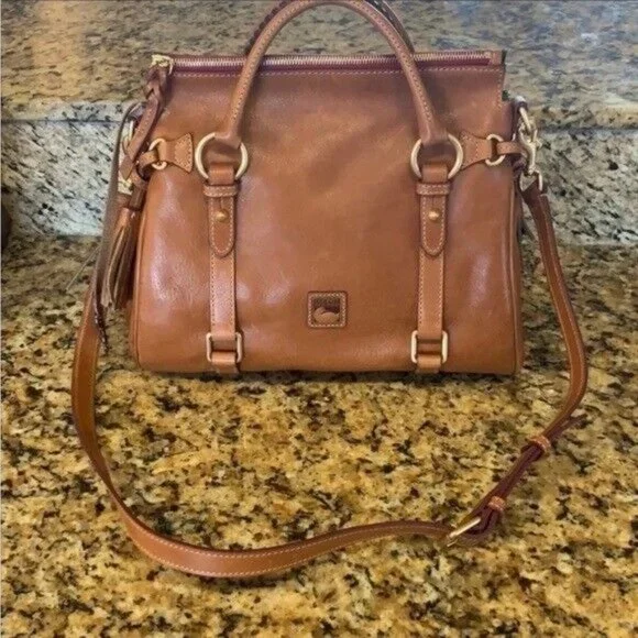 Dooney and Bourke Tan Florentine satchel Medium - Picture 2 of 8